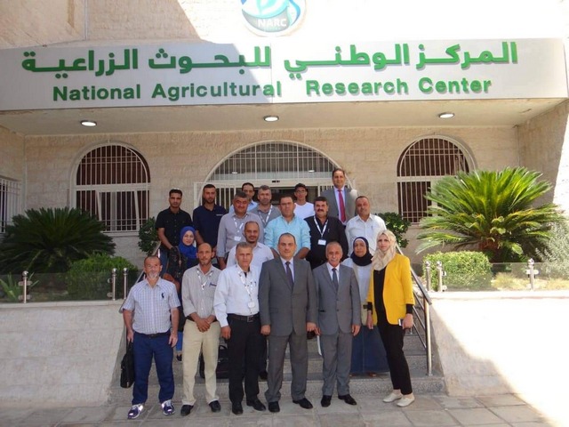 البحوث الزراعية يؤهل كوادر الزراعة الفلسطينية .. صور 