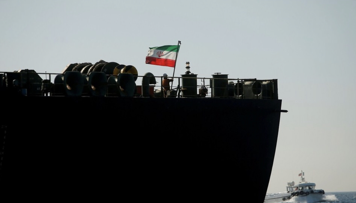 انفجار بناقلة إيرانية يرفع اسعار النفط