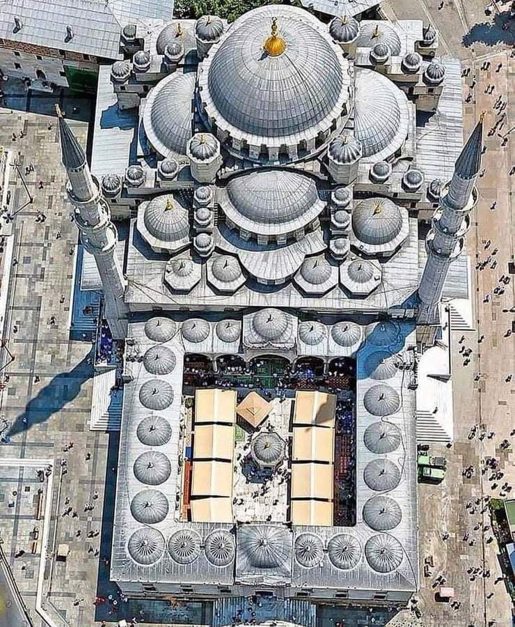 "جامع السلطان أحمد في إسطنبول"       " الجامع الأزرق "