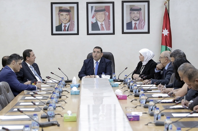 الخارجية النيابية تلتقي القائم بالأعمال السوري
