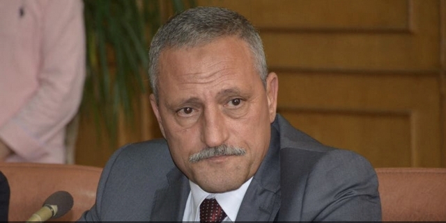 "مكالمات فاضحة" تطيح بمسؤول مصري