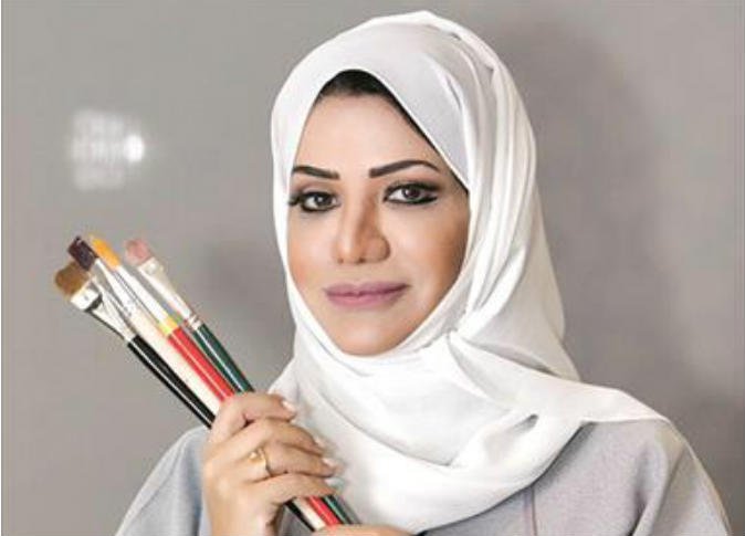 الفنانة التشكيلية القطرية لينا العالي تعرض لوحاتها في عمان  