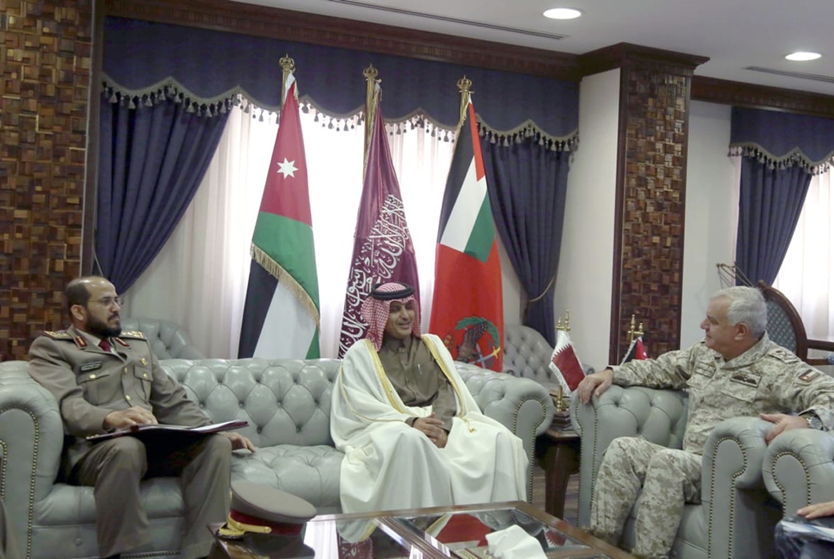 الحنيطي والسفير القطري يبحثان العلاقات الثنائية بين البلدين 