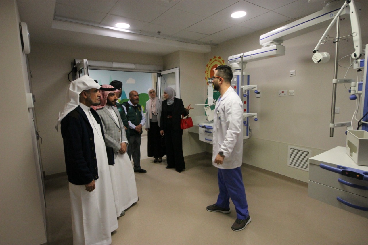مركز الملك سلمان يواصل علاج مرضى السرطان من السوريين واليمنيين في الأردن .. صور