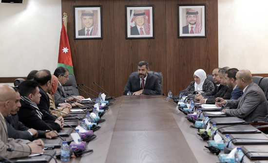 الإدارية النيابية تتبنى مطالب حملة الدكتوراه والحاصلين على مؤهلات أثناء الوظيفة