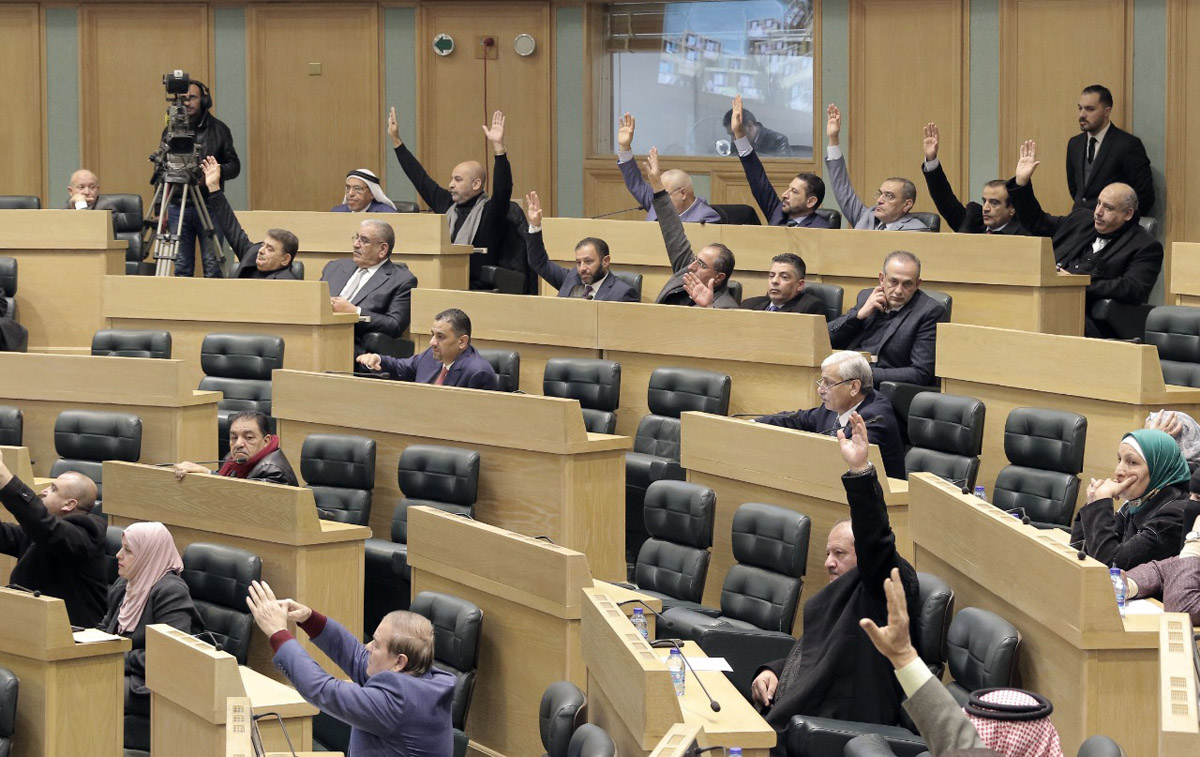 النواب يصوت بالاغلبية على مقترح مشروع قانون يحظر استيراد الغاز من إسرائيل