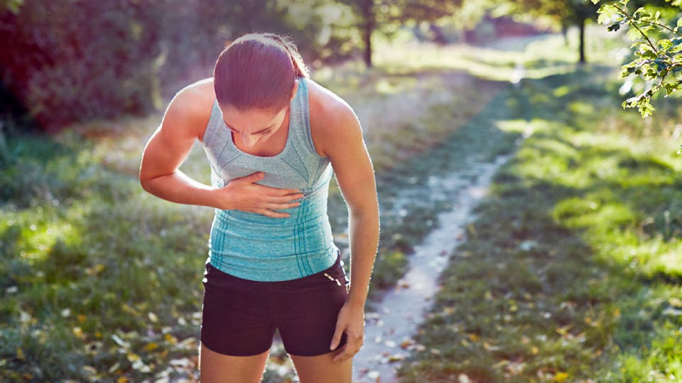 ما علاقة آلام الصدر والساق بأمراض القلب؟