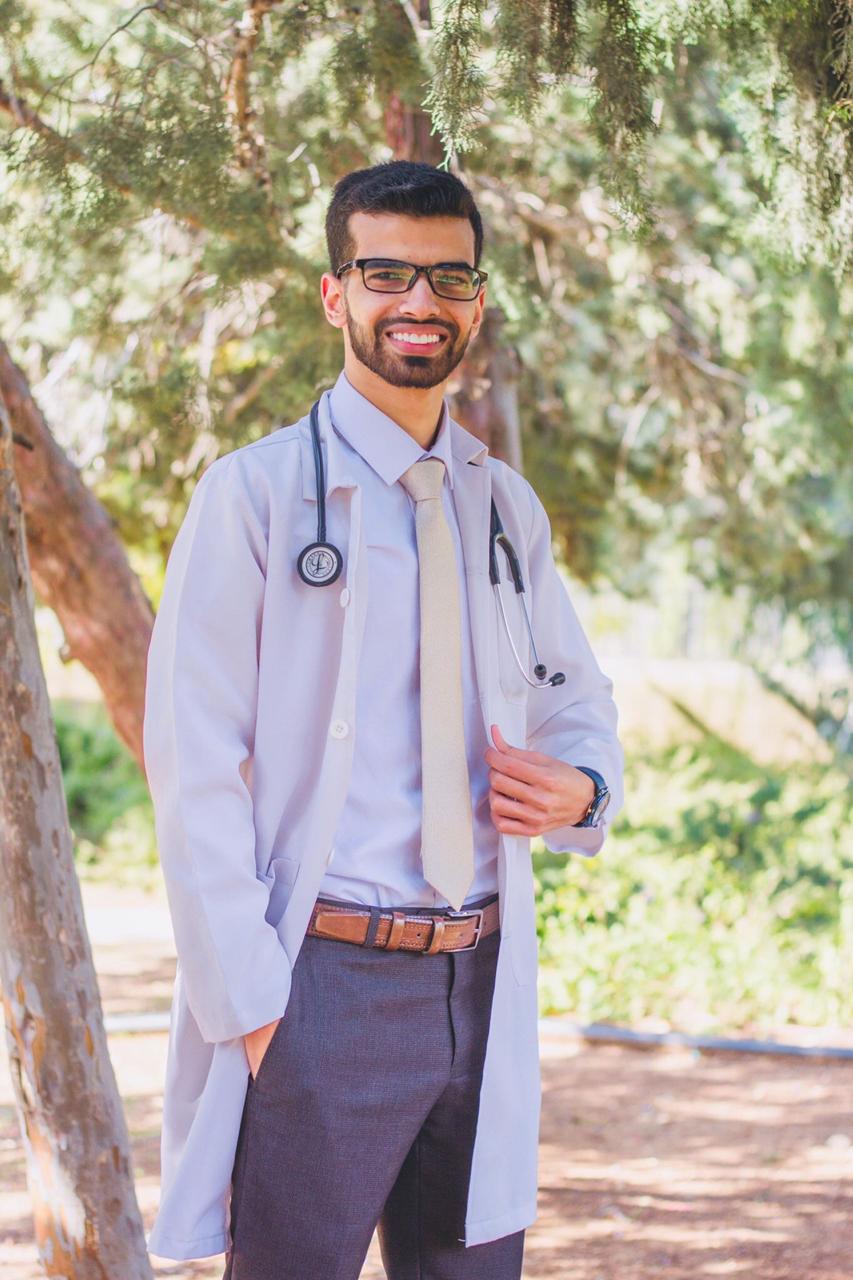 تهنئة وتبريك ل "عماد الدين مازن دودين" بمناسبة حصوله على شهادة الطب البشري 