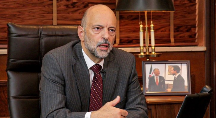الرزّاز ينصف المهندسة هدى الشيشاني ويعيدها للعمل 