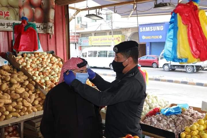 غرب اربد:  تنفيذ مبادرة ( لا تقتلني بفرحتك ).. صور  