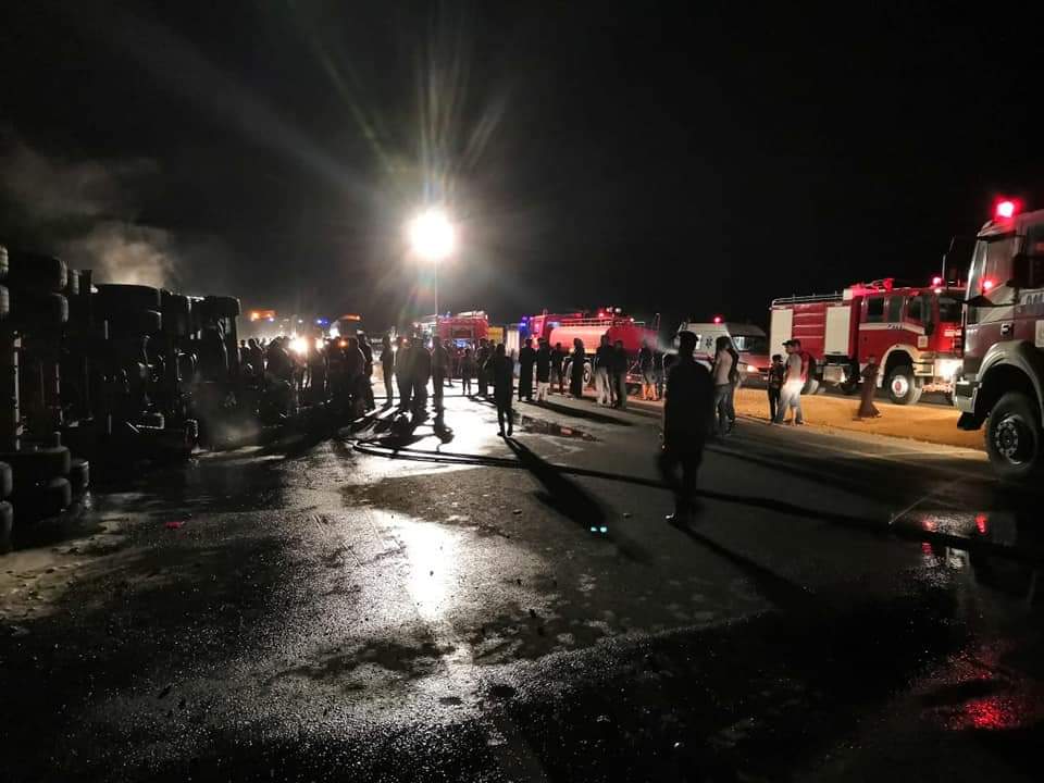 وفاة سائق شاحنة تفحمًا اثر حادث مروع في الحسينية 