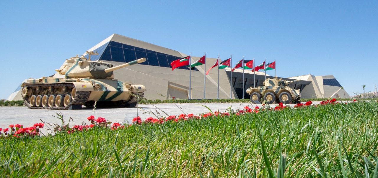 متحف الدبابات الملكي يقيم يحكي قصة تطور القوات المسلحة .. صور