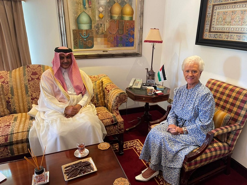 هذا ما بحثته الأميرة منى الحسين مع السفير القطري سعود آل ثاني