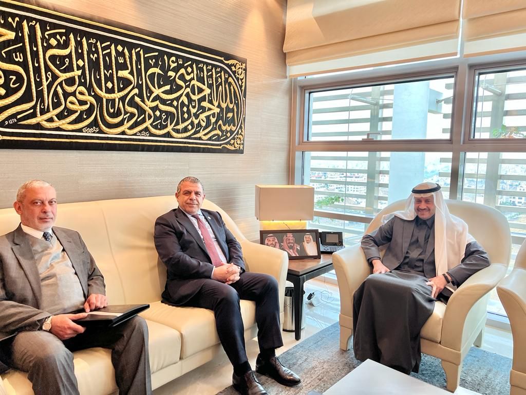 السفير السعودي في عمان يلتقي ممثل "الفاو"