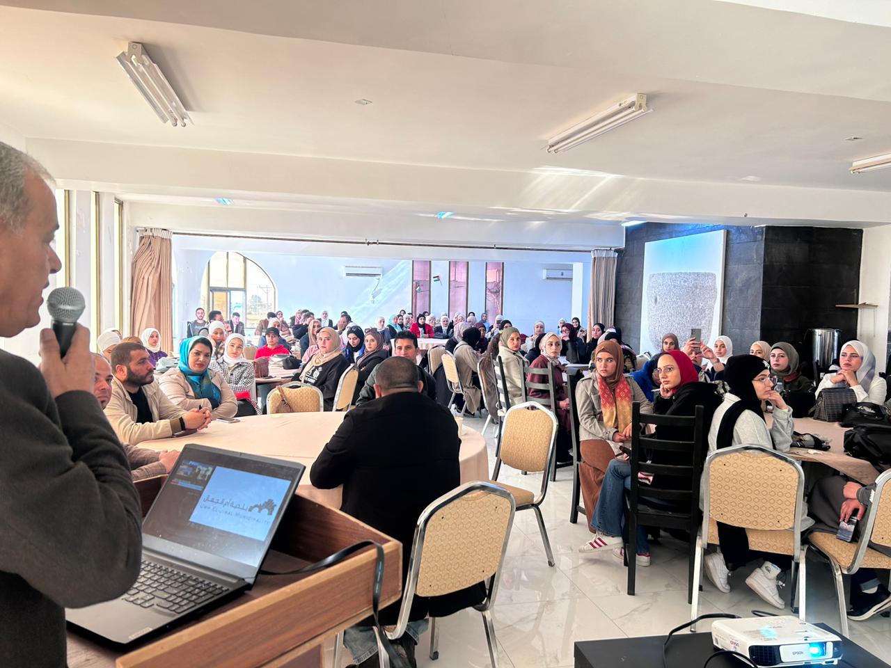 بلدية أم الجمال تحتضن ورشة عمل حول التطور التخطيطي و نمذجة التراث الحضري 