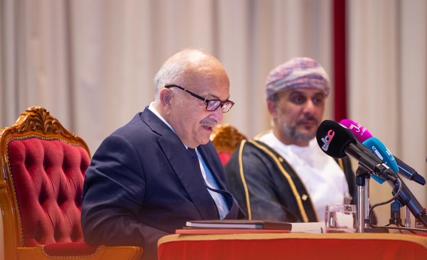 الأمير الحسن يختتم زيارة عمل إلى سلطنة عُمان
