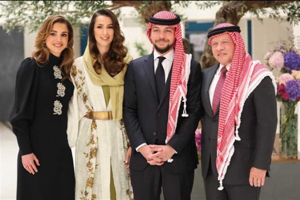 الأستاذ الدكتور علي جبار يهنئ الملك والملكة بمناسبة زفاف ولي العهد