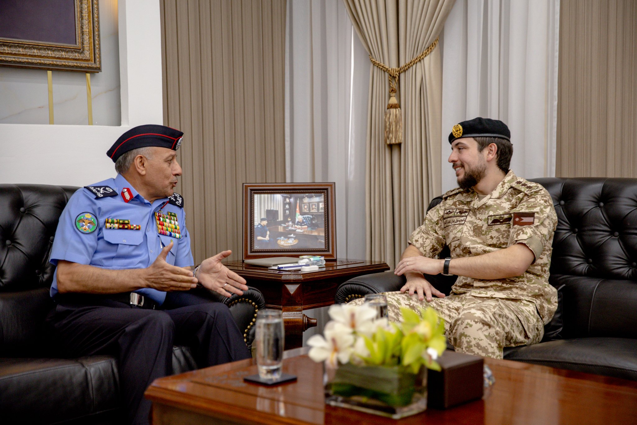 بالصور .. ولي العهد يزور مديرية الأمن العام ويثني على أداء منتسبيها