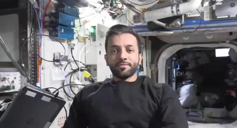 عودة رائد الفضاء الإماراتي إلى الأرض
