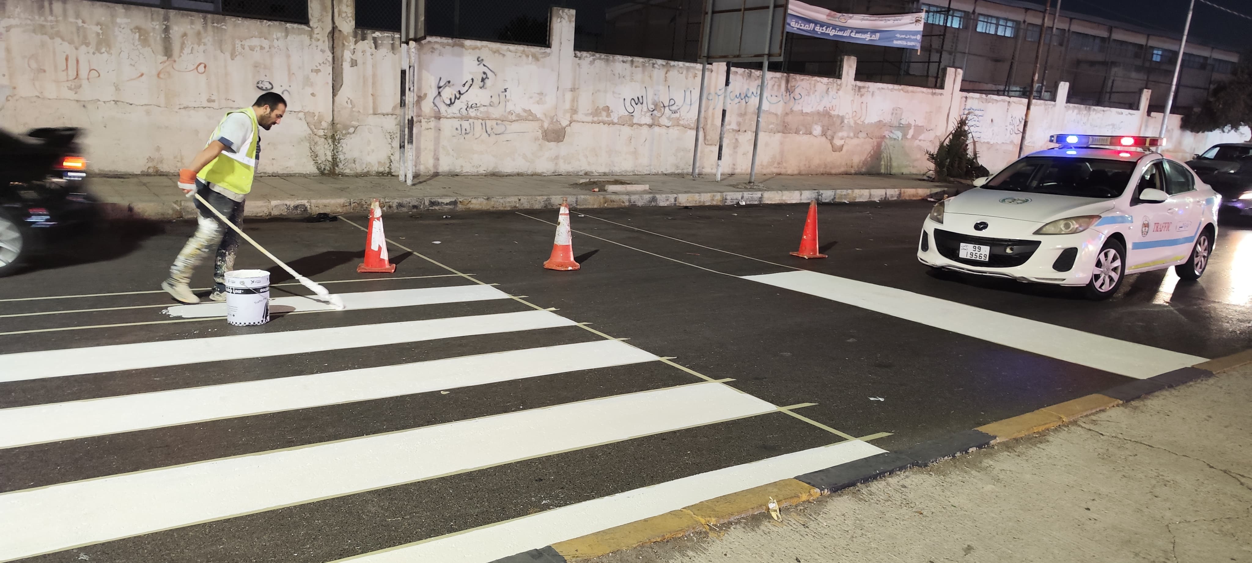 بلدية إربد تواصل تخطيط ممرات المشاة