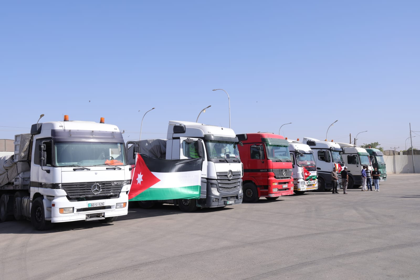 إمدادات طبية تصل لمستشفى الشفاء