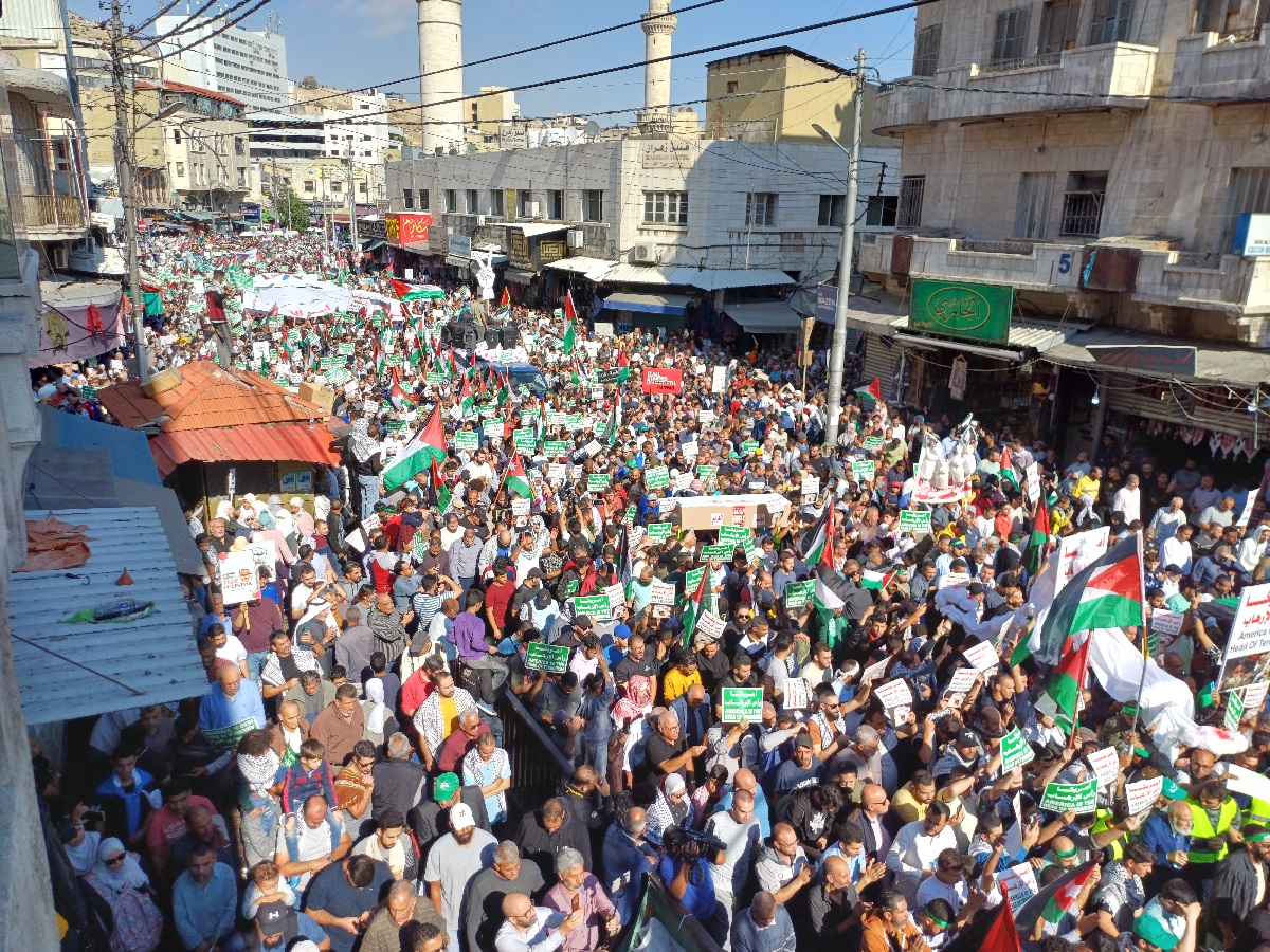 مسيرة تضامنية بوسط البلد نصرة لفلسطين وغزة