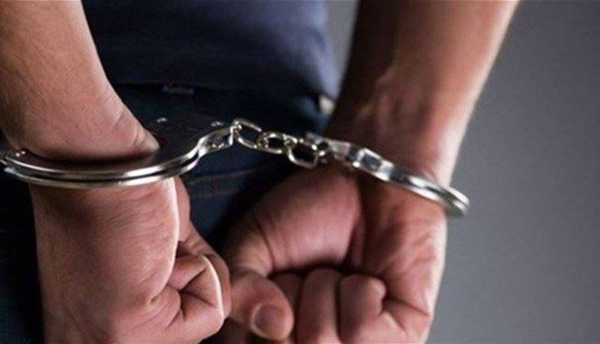 إلقاء القبض على ثلاثة أشقّاء اعتدوا على شخص بالأدوات الحادة
