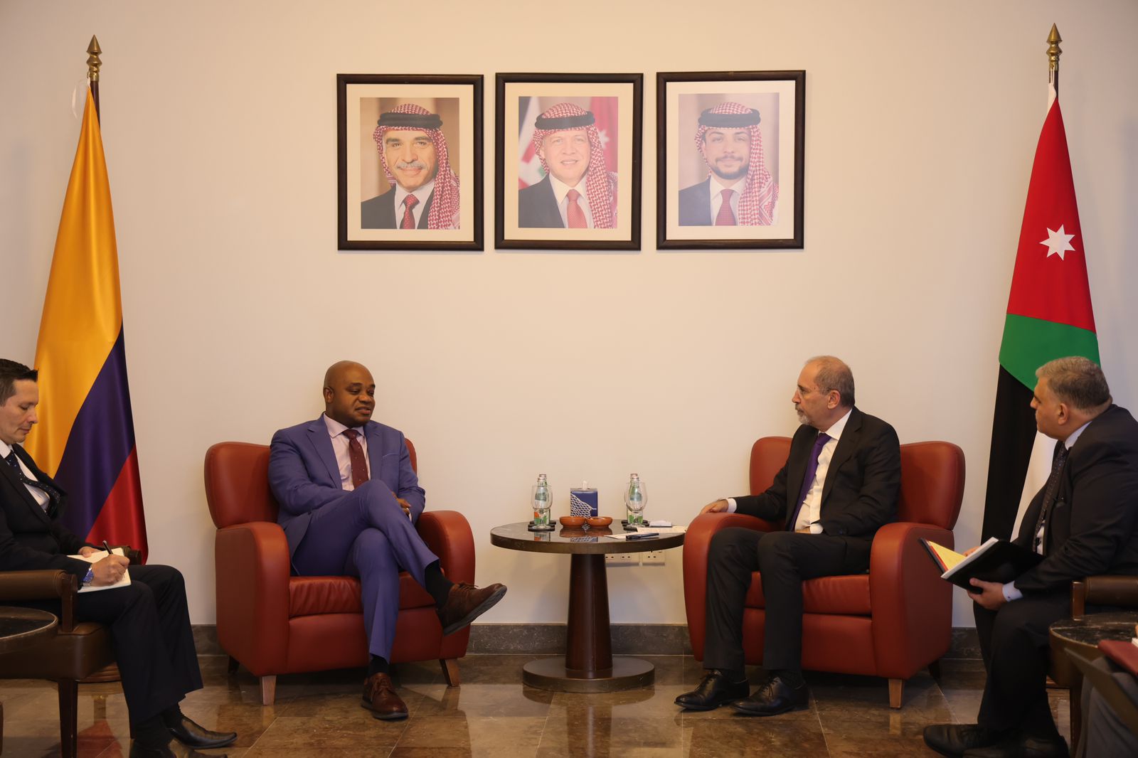 الصفدي يجري مباحثات مع عدد من وزراء الخارجية