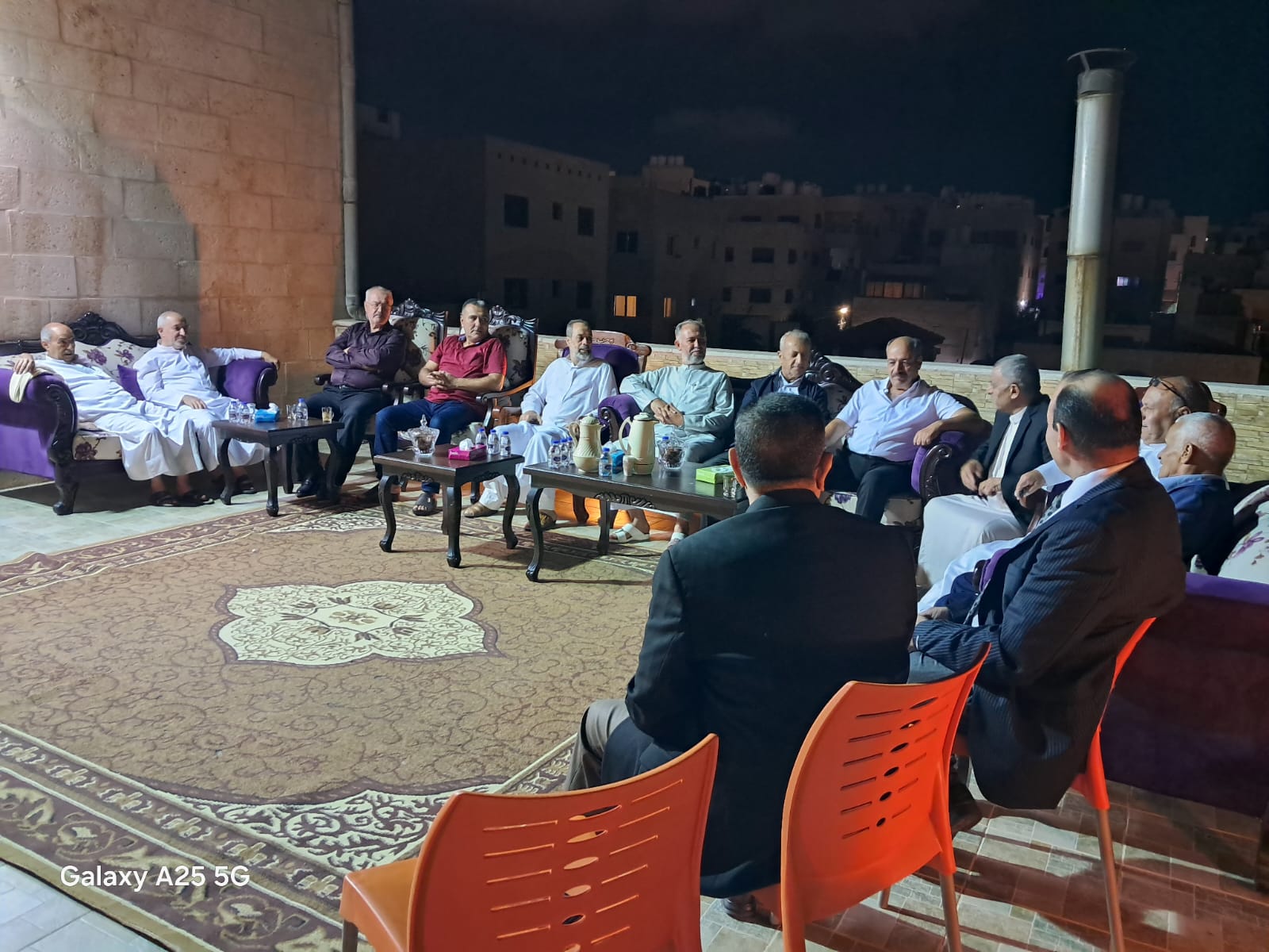 الباشا شامان البدارين يولم لعدد من الأصدقاء والأقارب