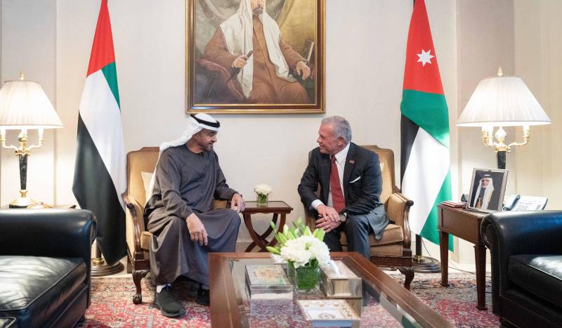 الملك ورئيس دولة الإمارات يعقدان مباحثات في عمان