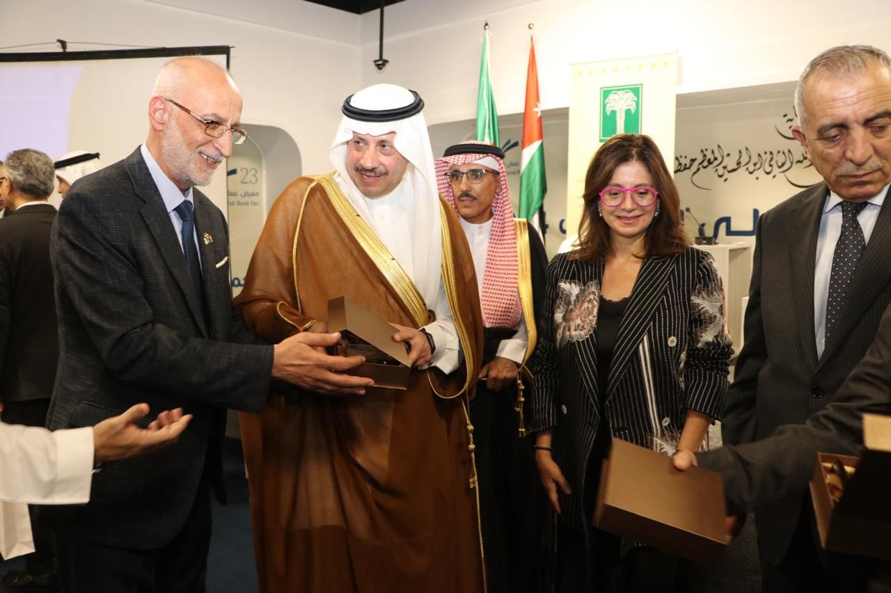 السفير السديري يزور الأجنحة السعودية المشاركة في فعاليات ‬ معرض عمان الدولي للكتاب .. صور 