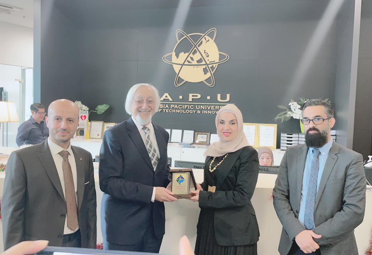 بالصور .. توقيع مذكره تفاهم بين جامعة جدارا وجامعة APU