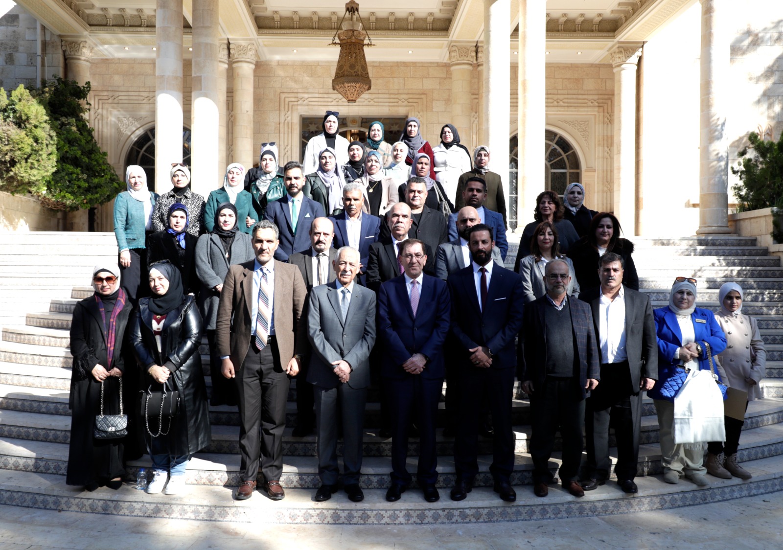 خلال لقائه ممثلين عن مؤسسات مجتمع مدني .. العيسوي: حكمة الملك ومتانة الجبهة الداخلية ركيزة أساسية لمواقف الأردن الثابتة وأمنه واستقراره