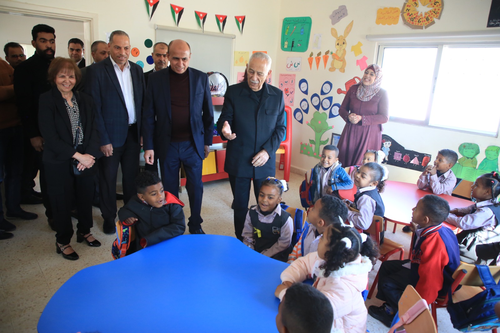 تزامنا مع احتفالات المملكة بمناسبة عيد ميلاد الملك .. العيسوي يتفقد مشاريع مبادرات ملكية في الكرك والعقبة