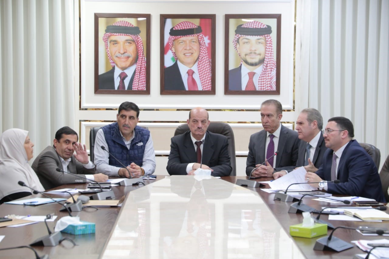 "الصحة النيابية" تناقش الواقع الصحي في المملكة