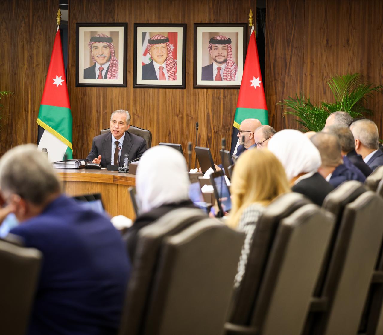من أبرزها الموافقة على الأسباب الموجبة لمشاريع قوانين العقوبات والتنفيذ الشرعي والملكية العقارية .. قرارات مهمة لمجلس الوزراء
