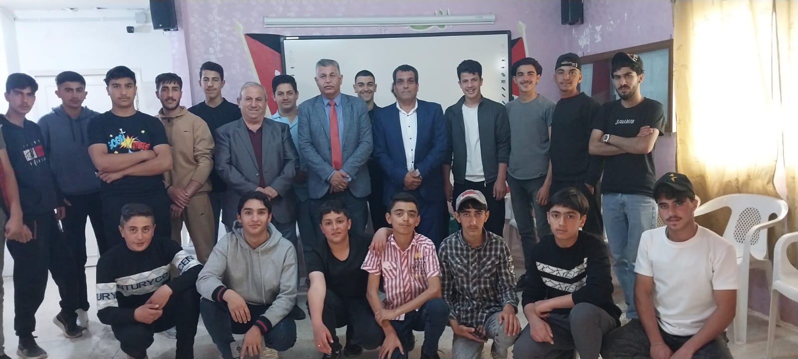 ورشة عمل حول "مهارات الاتصال والتواصل" لشباب وشابات صخرة في عجلون