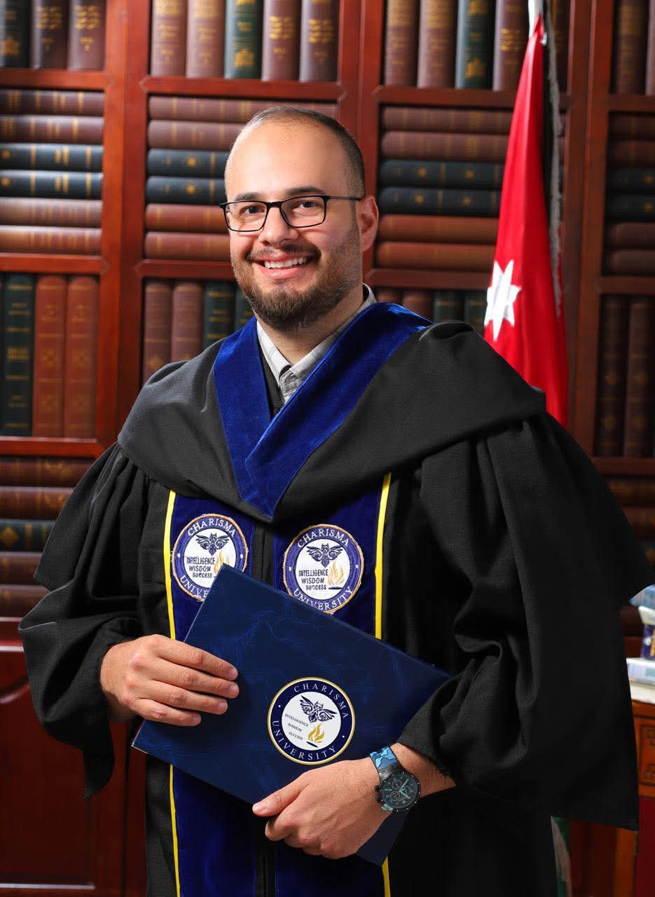 أبو زبيده يباركون للدكتور ليث حداد 