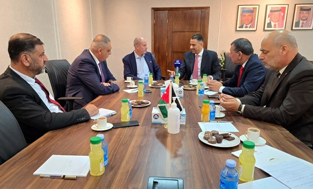 "الاستثمار النيابية" تزور شركة بيت التصدير