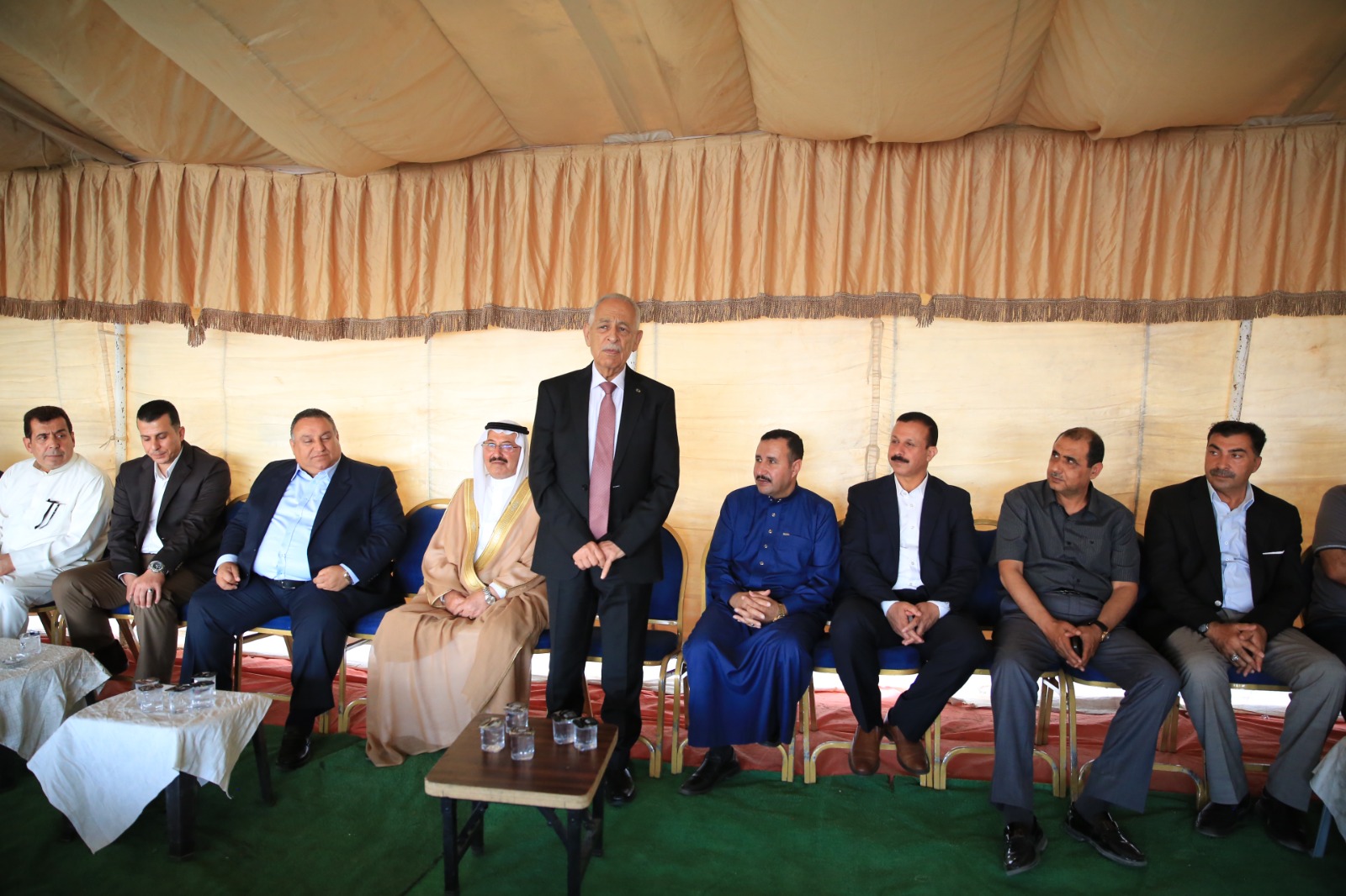 مندوبا عن الملك وولي العهد.. العيسوي عشائر بني خالد