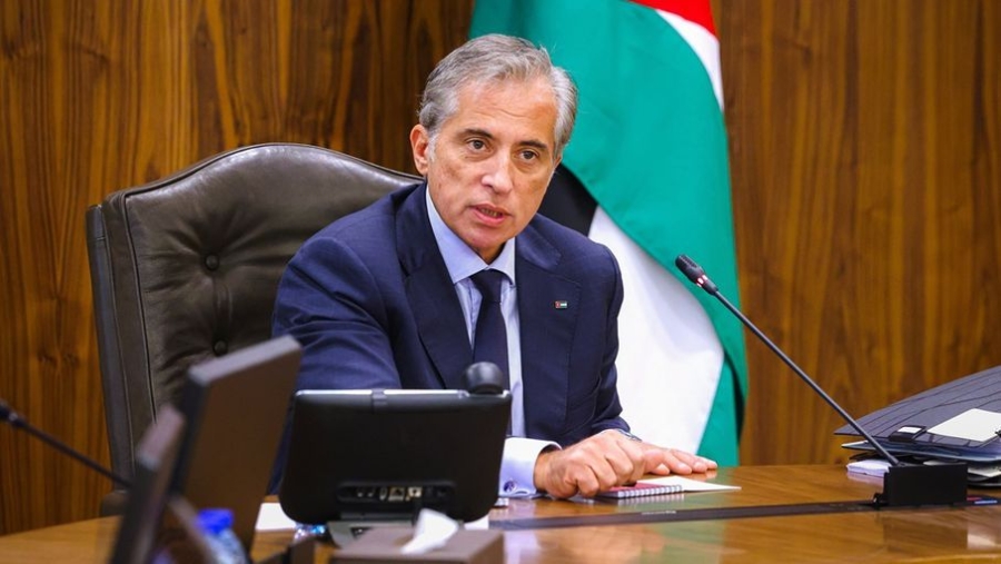 يا دولة الرئيس... قالها الملك: "من لا يعمل يترك الكرسي"، فهل يرضيك أداء هذا الوزير؟