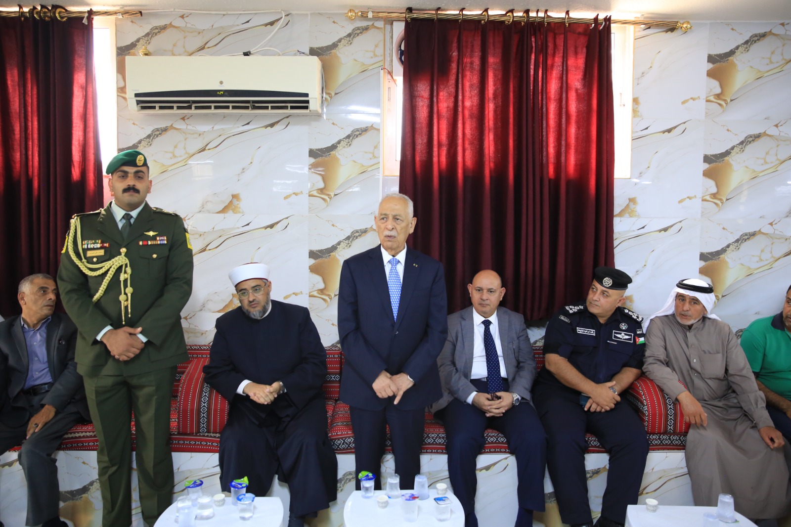 مندوبا عن الملك وولي العهد...العيسوي يعزي الشرايري والعزام والناصر والزبون