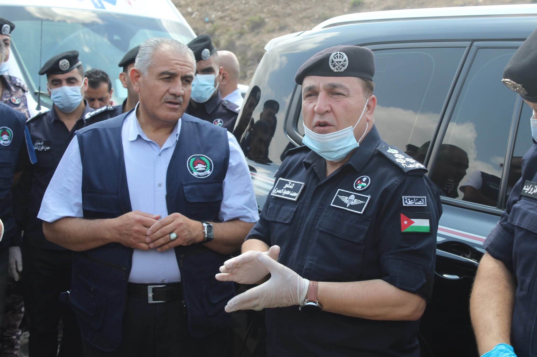 شاهد بالصور .. بلدية غرب إربد تشارك في الحملة الوطنية للنظافة التي أطلقتها مديرية الأمن العام