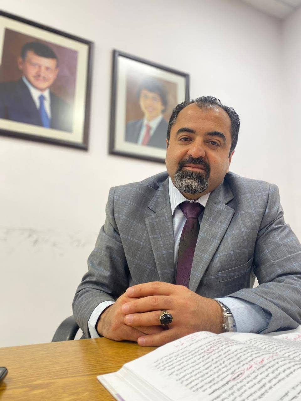تهنئة بمناسبة الحصول على درجة الأستاذية