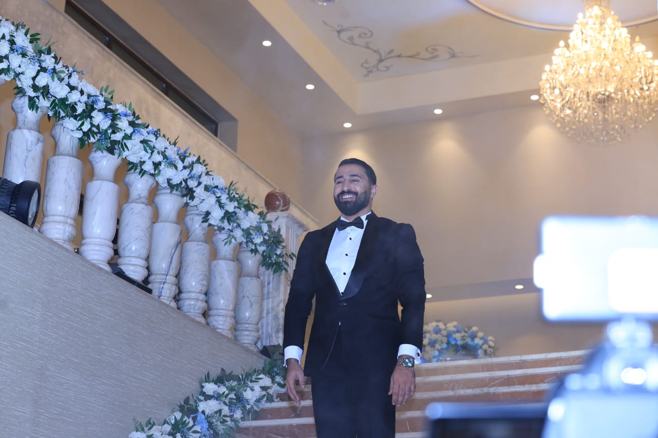 المئات يهنئون أحمد الحلايقة بزفافه في حفل بهيج بالعاصمة عمّان