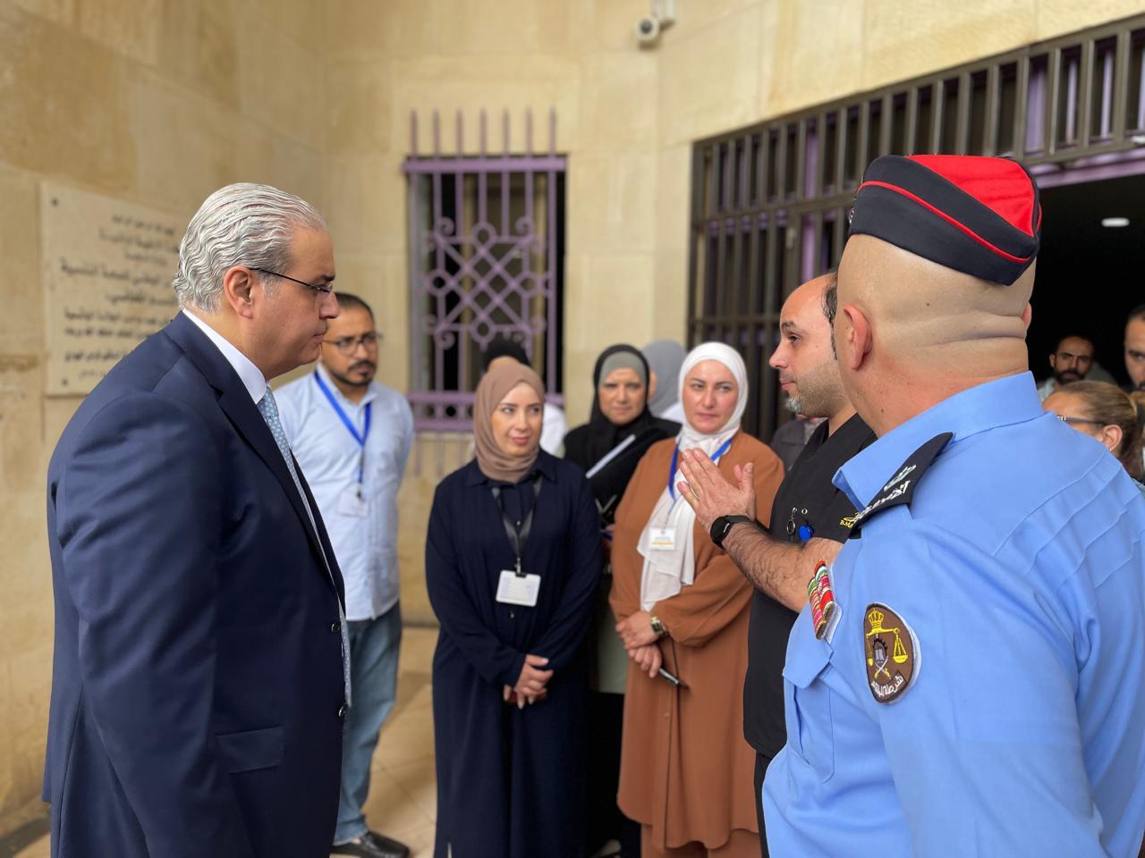 البدور بعد زيارة مفاجئة: "مراجعة كاملة "للطب النفسي والعقلي .