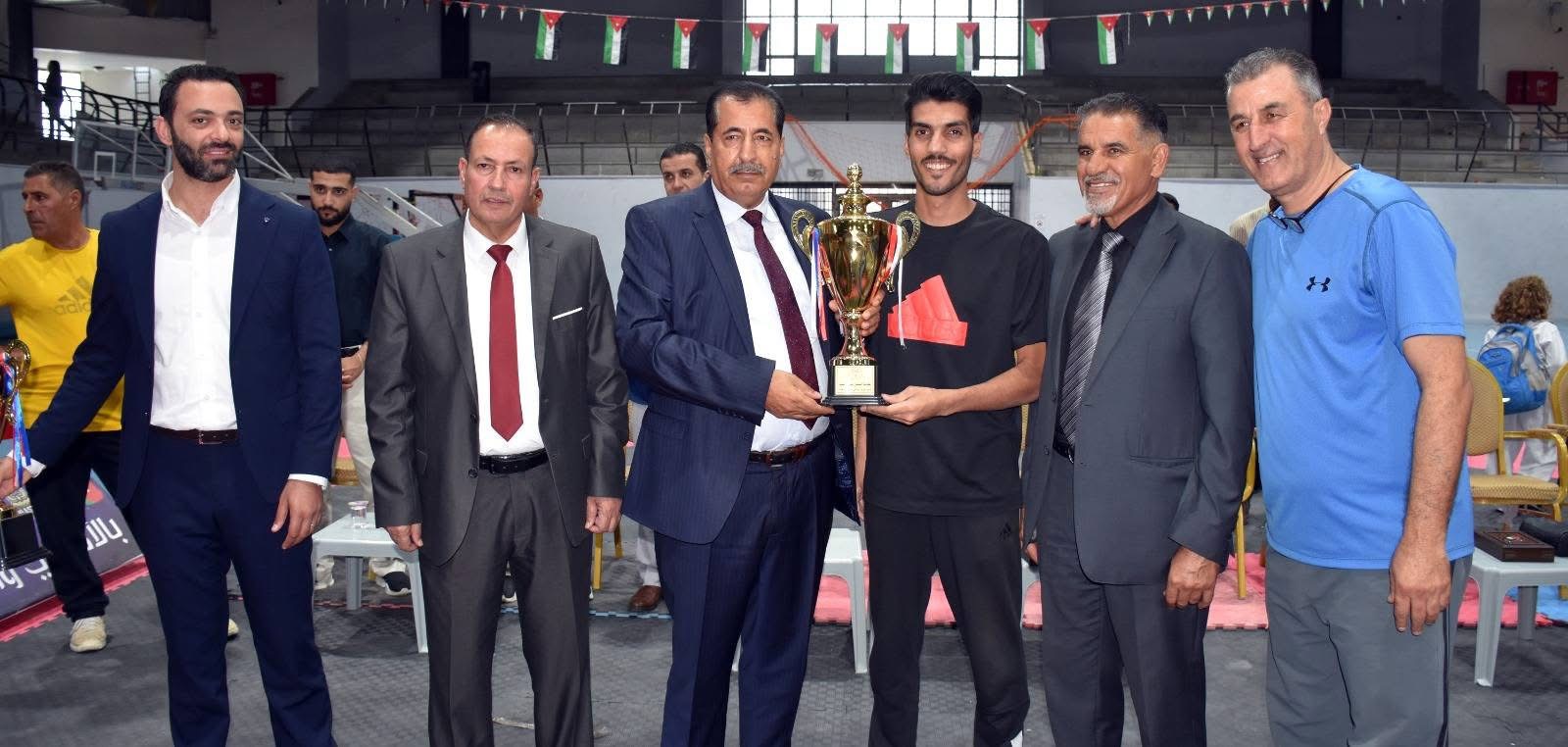 شاهد بالصور .. الدكتور شكري المراشده يرعى بطولة الشلول 17 للتايكواندو في جامعة جدارا 
