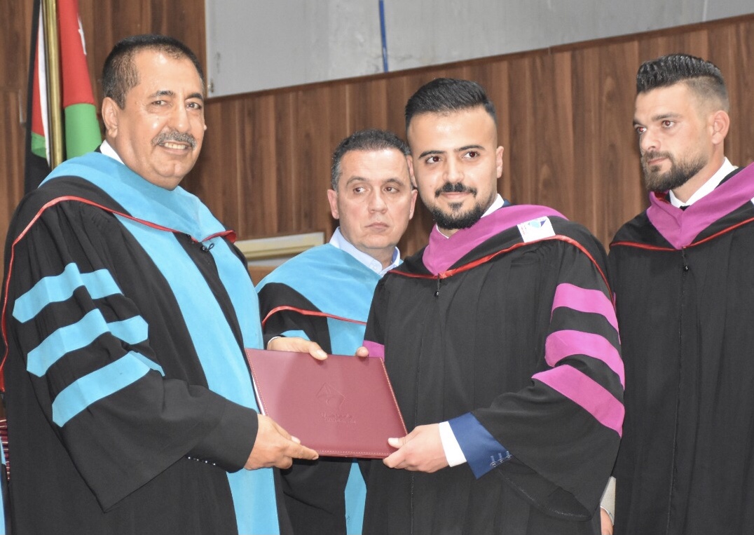 برعاية المراشده .. جامعة جدارا تحتفي بتخريج الفوج "12" من  طلبتها .. شاهد الصور
