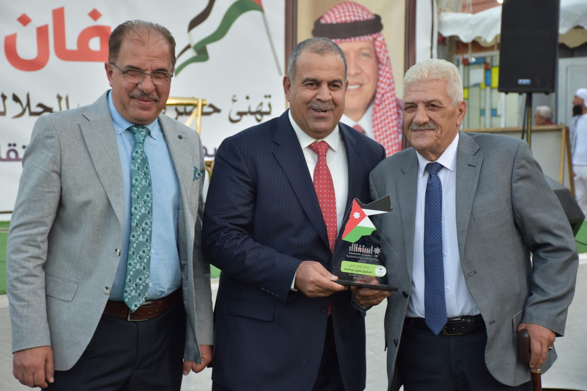 في أجواء احتفالية وطنية.. العين القضاة يرعى احتفال أكاديمية روفان بعيد الاستقلال الـ79 .. شاهد الصور 
